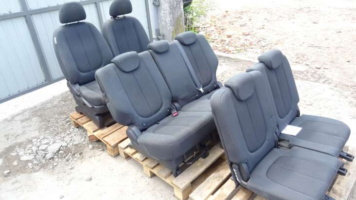 Kia Carens III 2007r Fotele Kanapa 7os.