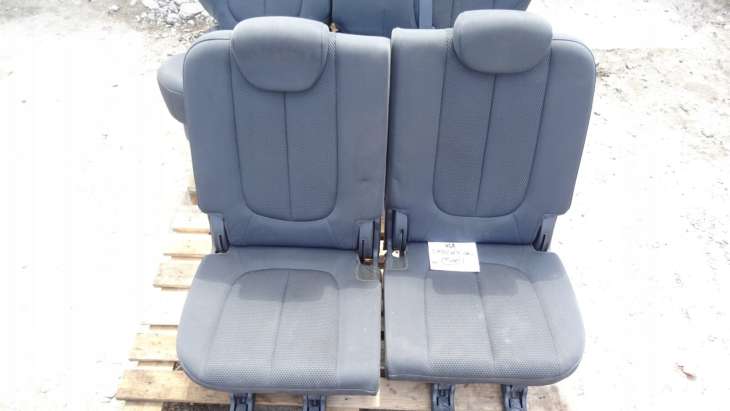 Kia Carens III 2007r Fotele Kanapa 7os. - Image 6