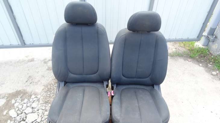 Kia Carens III 2007r Fotele Kanapa 7os. - Image 11