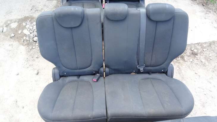 Kia Carens III 2007r Fotele Kanapa 7os. - Image 12