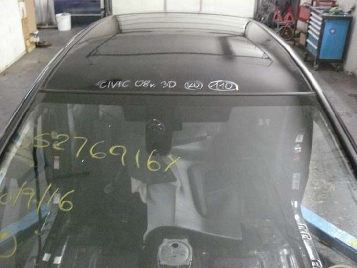 Honda CIVIc VIII Ufo 2008r Dach 3d Nh731p