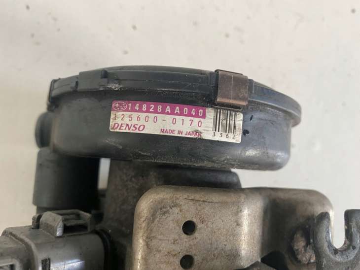 Subaru Legacy IV Pompa Powietrza 14828aa040 - Image 3