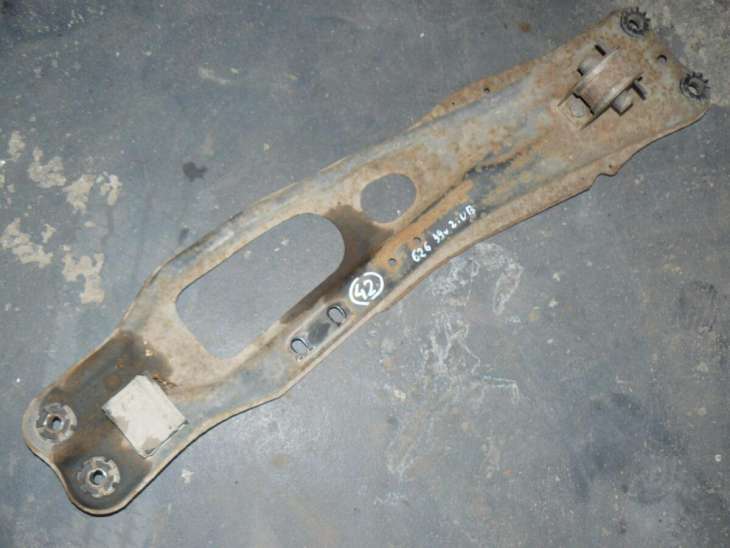 Mazda 626 1999 2000r 2.0b Belka Wspornik Silnika - Image 2