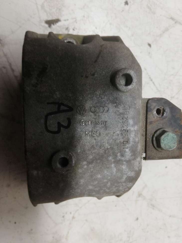 Audi A3 8l 2000r 1.6b Łapa Poduszka Silnika Lj0199262 - Image 4
