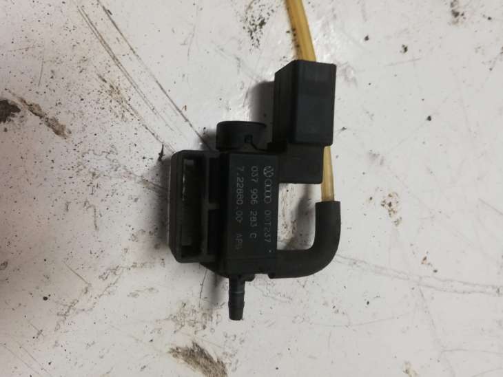 Audi A3 8l 2000r 1.6b Avu Zawór Podciśnienia 037906283 - obrazek 2
