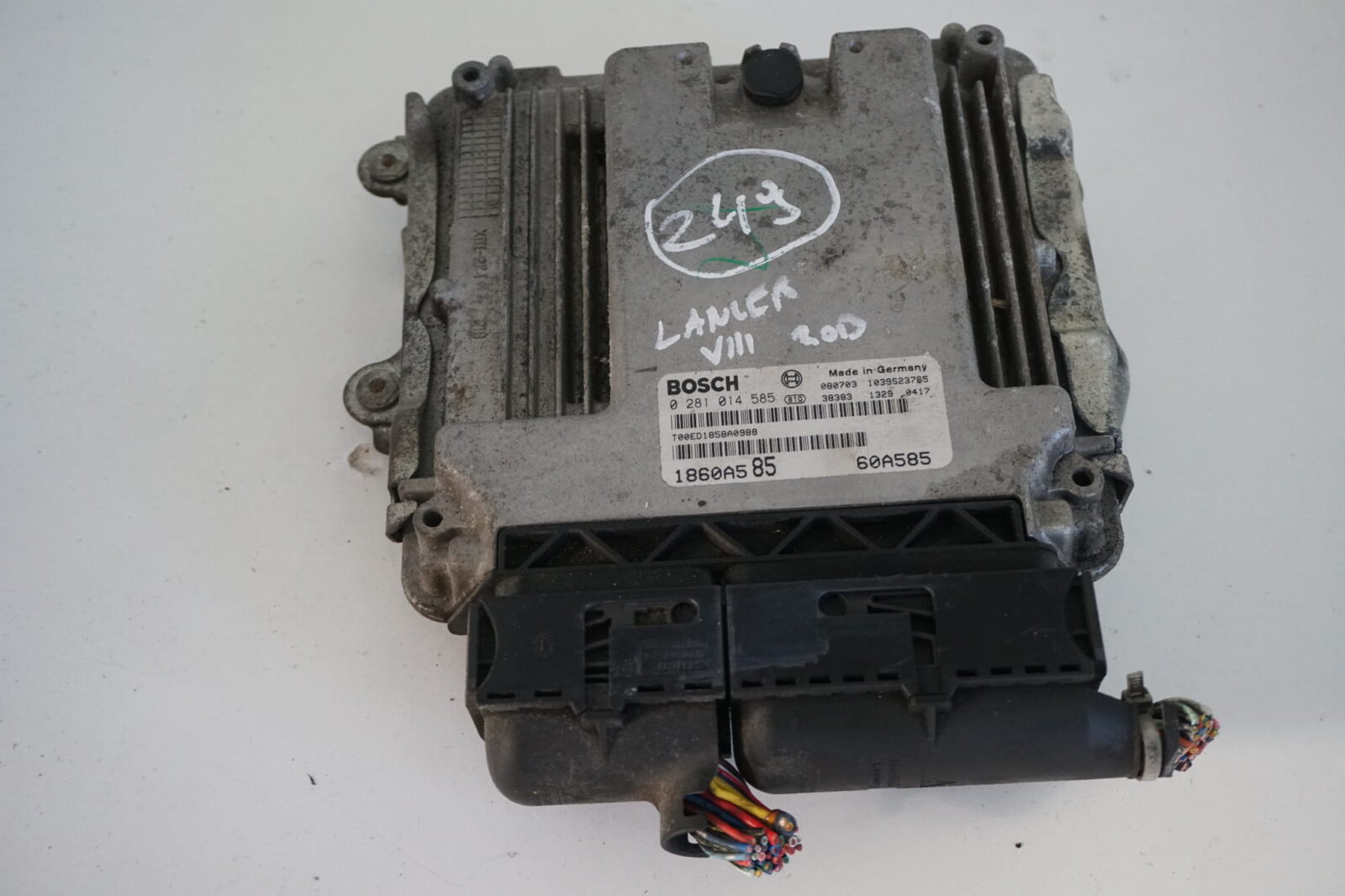 Mitsubishi Lancer VIII Sterownik Silnika 0281014585 1860a585