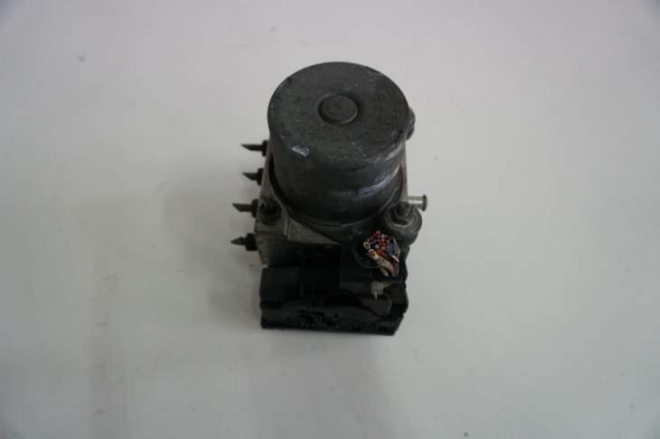 Toyota Avensis T25 Pompa Abs 44510-0f010 - Image 2