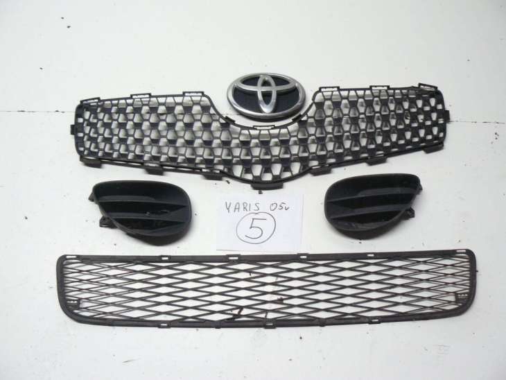 Toyota Yaris 2005r Atrapa Grill Zaślepki
