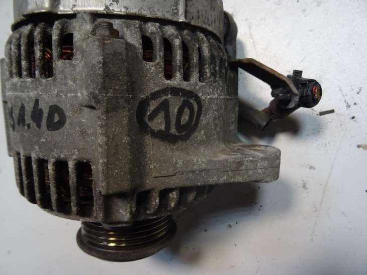 Toyota Yaris II 1.4d Alternator 27060-33040 Nr.10 - Image 2