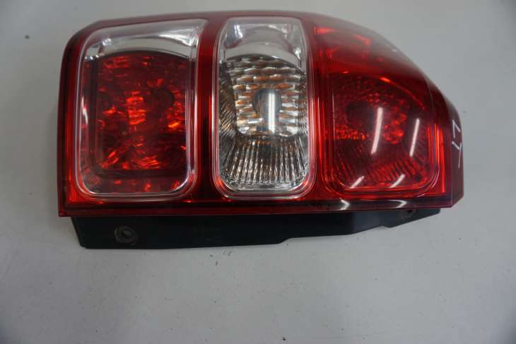 SUZUKI GRAND VITARA II 2005-2014R LAMPA LEWA TYLNA 35670-65J11 - obrazek 4