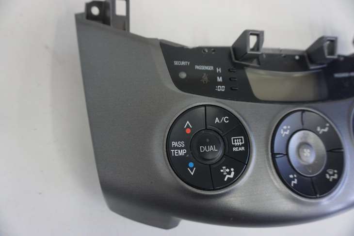 TOYOTA RAV-4 III PANEL STEROWANIA KLIMATYZACJĄ 55900-42351 - obrazek 2