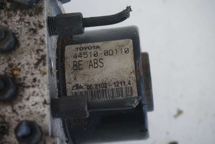 Pompa ABS Toyota Yaris II 1.3B 44510-0D110 - Image 3