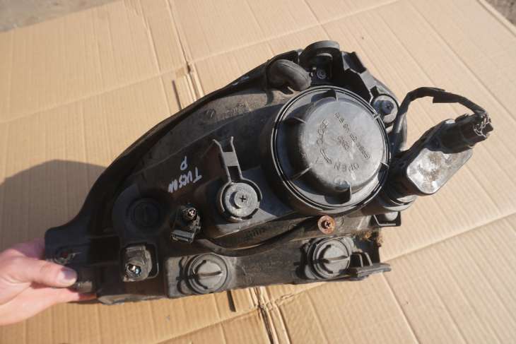 HYUNDAI TUCSON I 2004R PRAWA PRZEDNIA LAMPA 921042E040 - obrazek 6