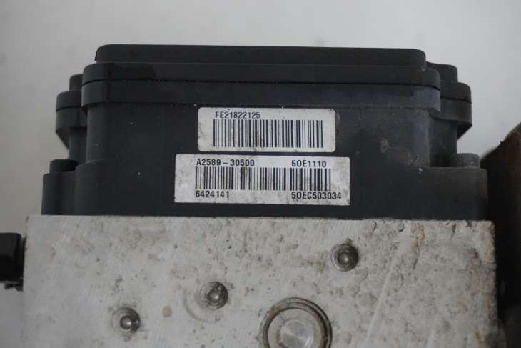KIA CEED II POMPA HAMULCOWA ABS 61589-45200 58920-a2210 - Image 4