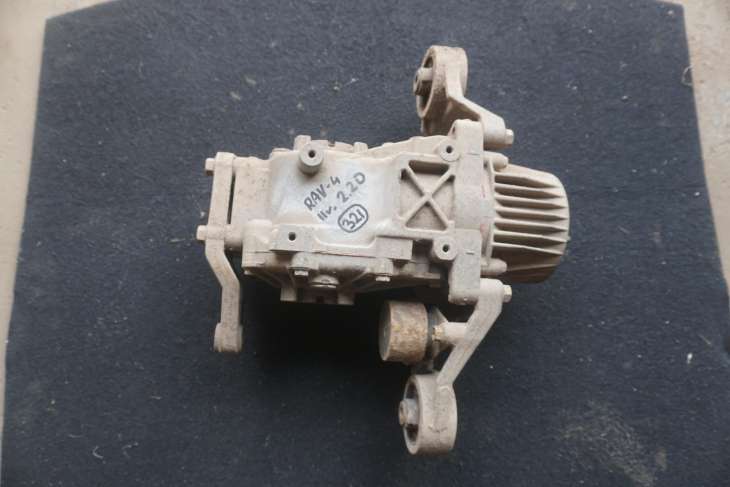 TOYOTA RAV4 RAV-4 III 2.2D4D 2AD-FTV EA64F TYLNY MOST 4111042040 , 4111052010 , 4111042041 , 4111042042