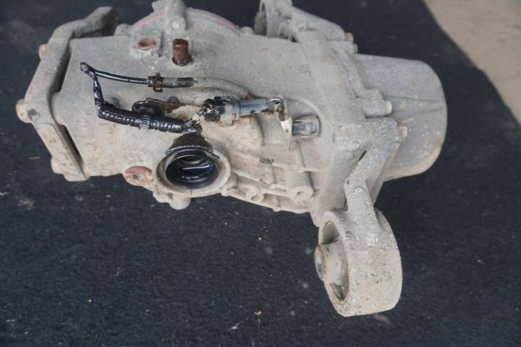 TOYOTA RAV4 RAV-4 III 2.2D4D 2AD-FTV EA64F TYLNY MOST 4111042040 , 4111052010 , 4111042041 , 4111042042 - obrazek 6
