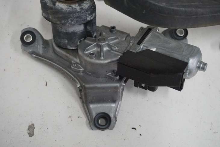 TOYOTA AURIS I MECHANIZM WYCIERACZKI 85130-02030 - obrazek 3