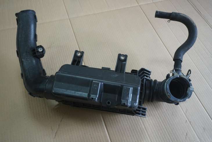 TOYOTA YARIS III 2011-2020R 1.33B OBUDOWA FILTRA POWIETRZA 177510Y050 , 177000Y070 PRZEPLYWOMIERZ 22204-0V020 - Image 3