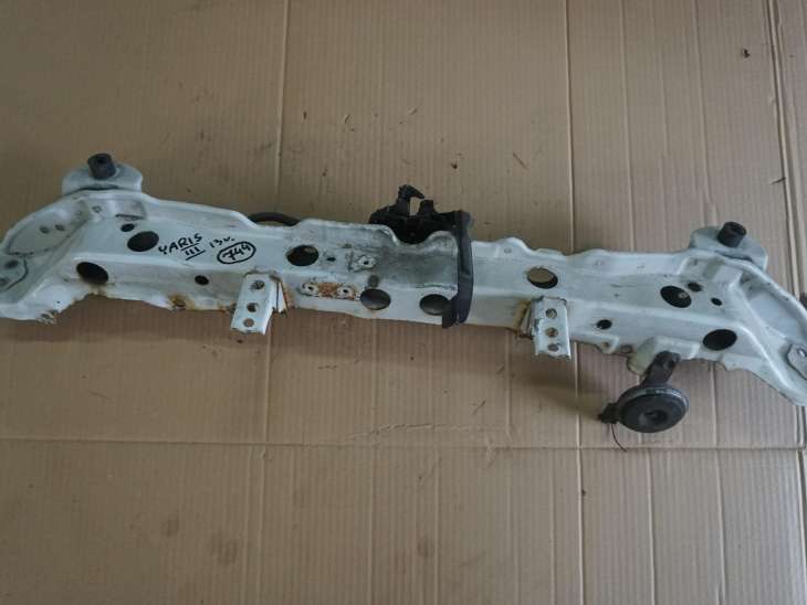 TOYOTA YARIS III 2011-2020R NAKLADKA PASA GORNA PANEL 532050D904