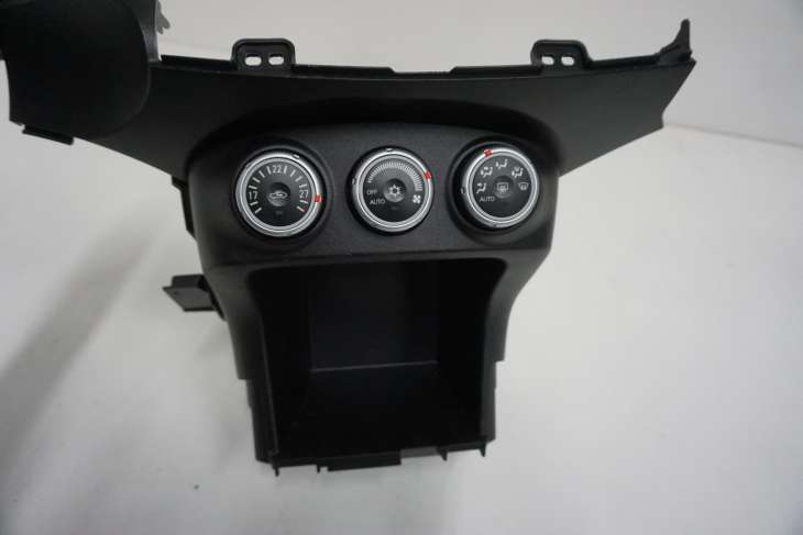 MITSUBISHI OUTLANDER II PANEL KLIMATYZACJI WENTYLACJI 7820A115XA 8002A477 - Image 2