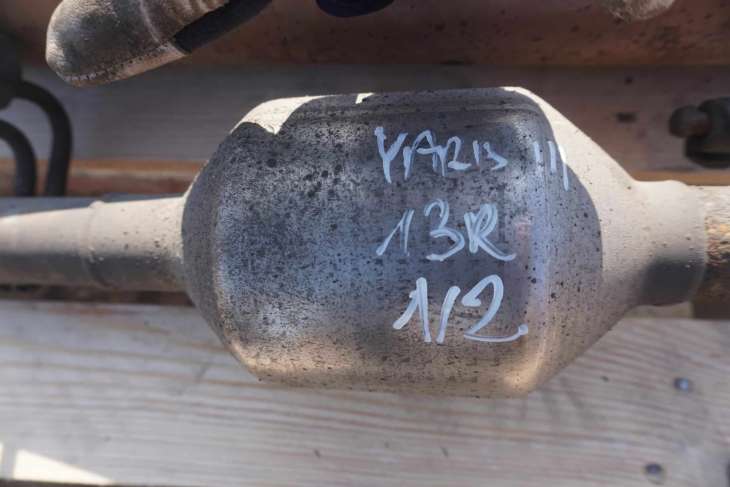 TOYOTA YARIS III 2011-2020R 1.33B TŁUMIK WYDECH KATALIZATOR SONDA 174100Y120 , 174300Y020 , 8946552540 - obrazek 3