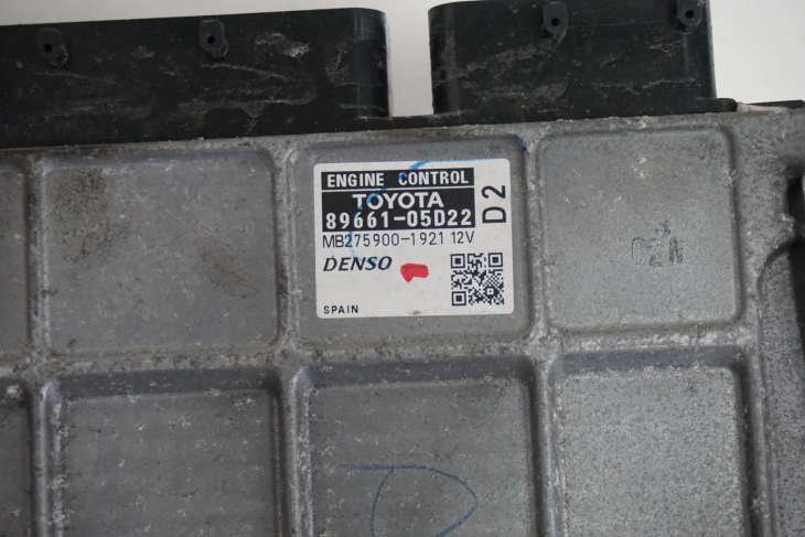 TOYOTA AVENSIS T27 STEROWNIK SILNIKA 89661-05D22 - Image 3