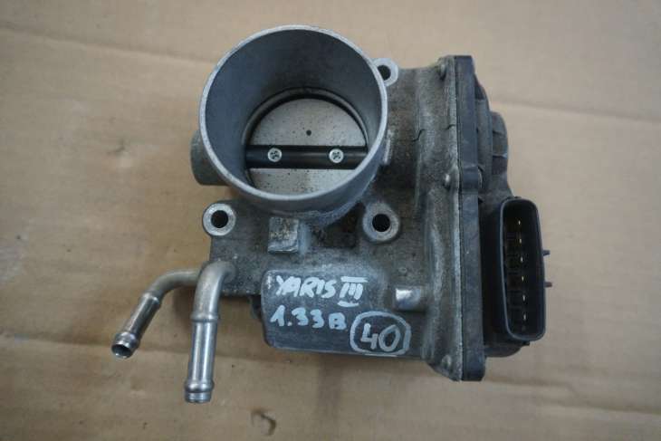 TOYOTA YARIS III 2011-2014R 1.33B PRZEPUSTNICA 22030-47010 , 2203047010