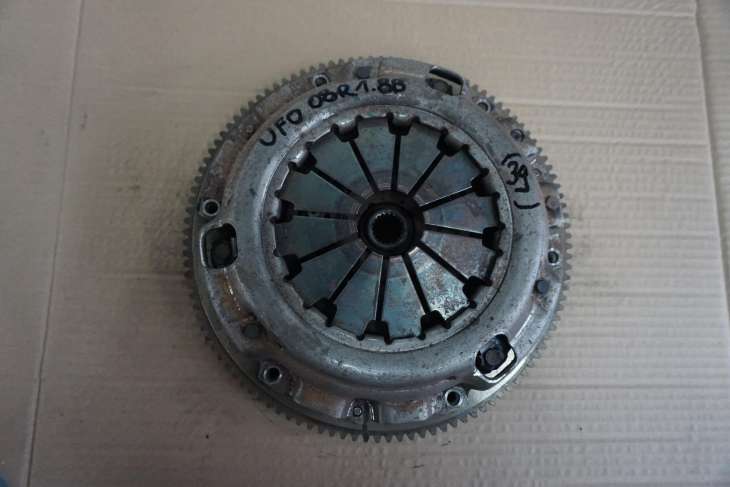 HONDA CIVIC UFO VIII KOLO ZAMACHOWE SPRZEGLO TARCZA 1.8BENZYNA nr.39