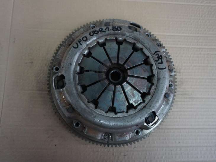 HONDA CIVIC UFO VIII KOLO ZAMACHOWE SPRZEGLO TARCZA 1.8BENZYNA nr.39
