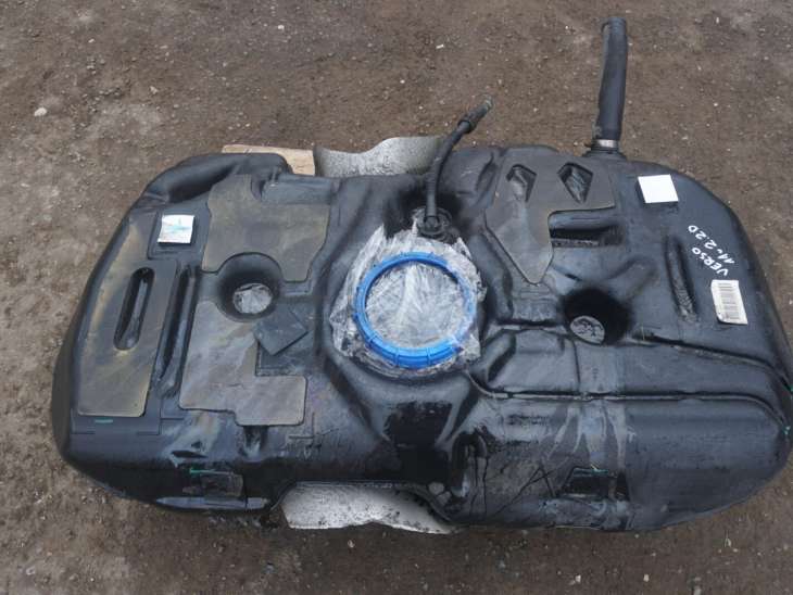Toyota Verso 2011r 2.2 DIESEL Zbiornik PALIWA 77001-0f030 770010f040