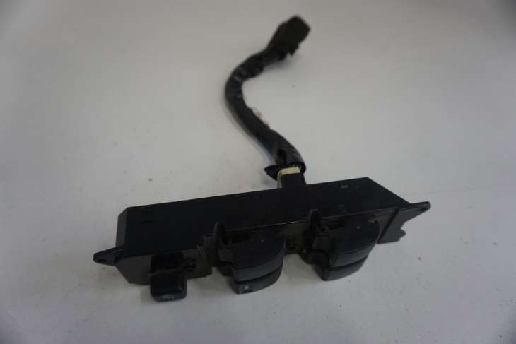 MITSUBISHI OUTLANDER I PANEL STEROWANIA SZYBAMI MR502231
