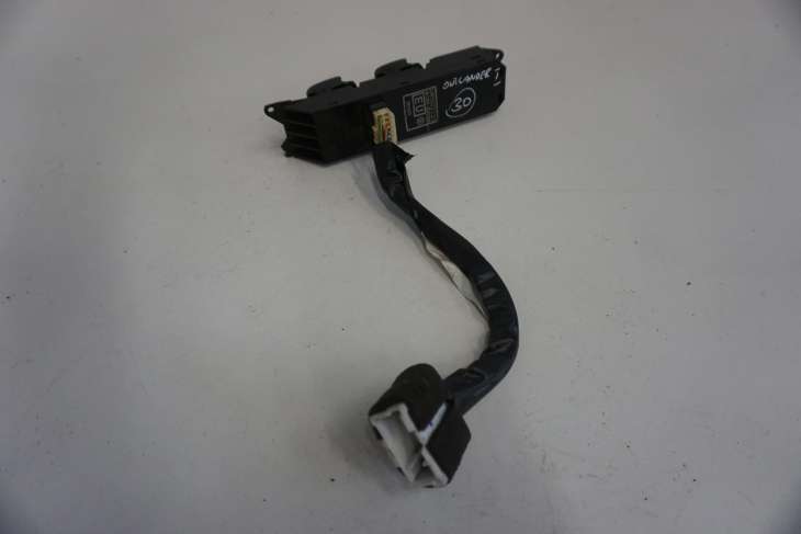 MITSUBISHI OUTLANDER I PANEL STEROWANIA SZYBAMI MR502231 - obrazek 3