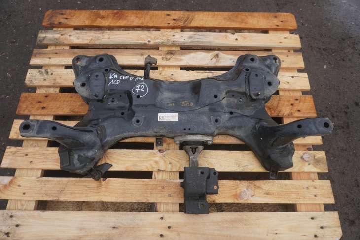 KIA CEED II JD LIFT SANKI BELKA ZAWIESZENIA 62401-A6900