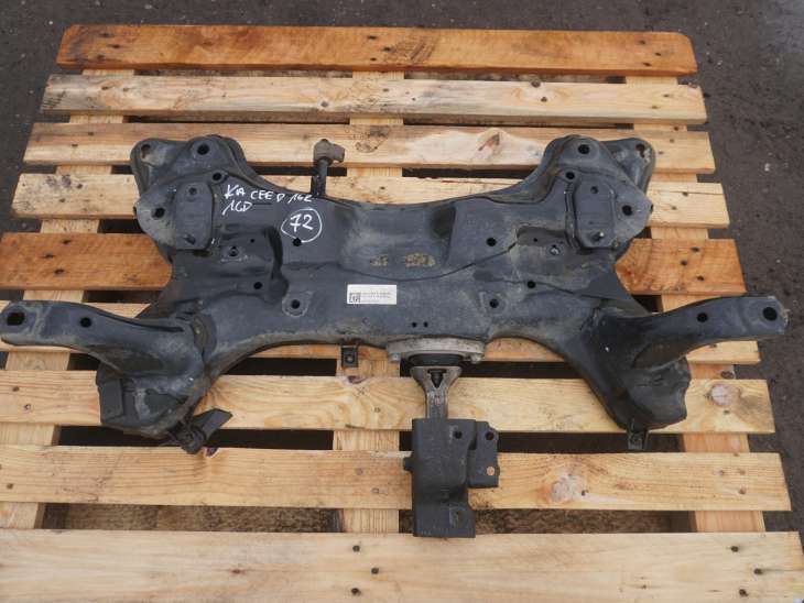 KIA CEED II JD LIFT SANKI BELKA ZAWIESZENIA 62401-A6900