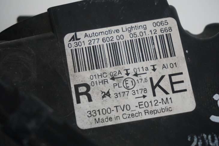 HONDA CIVIC IX LAMPA PRZEDNIA PRAWA 33100-TV0-E012-M1 - Image 7