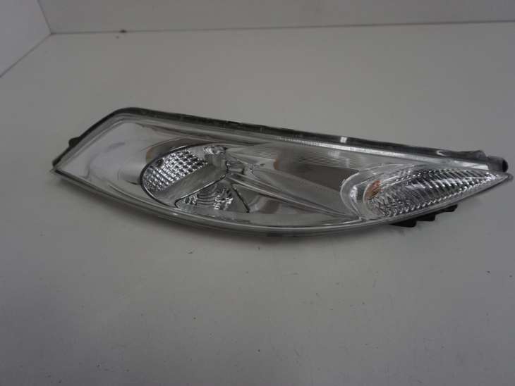 NISSAN JUKE F15 I LAMPA PRZEDNIA PRAWA
