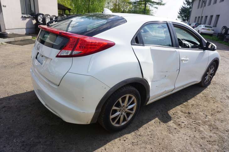 HONDA CIVIC IX 2.2DIESEL - obrazek 6