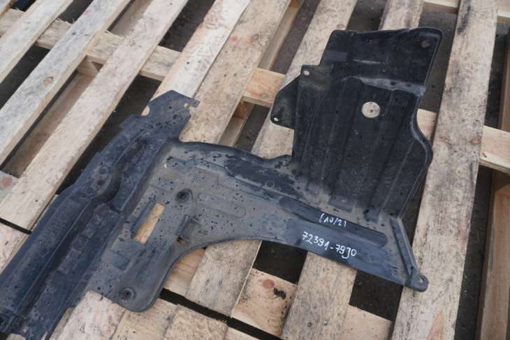 SUZUKI SX4 OSŁONA POD SILNIK 72391-79J0 72392-79J0 - obrazek 3