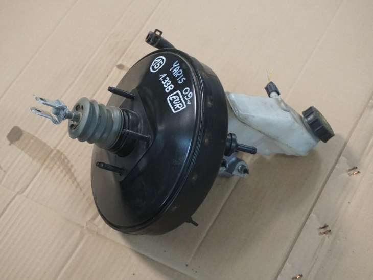 TOYOTA YARIS II POMPA HAMULCOWA SERWO 47200-0D360