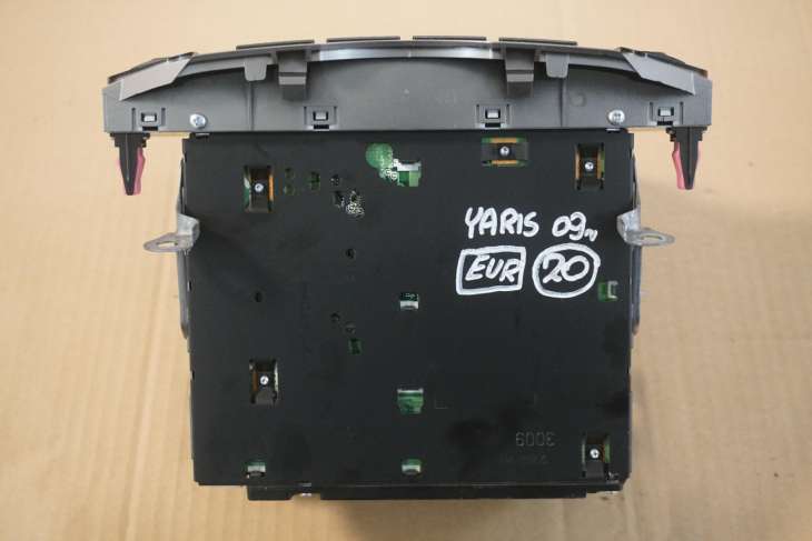 TOYOTA YARIS II RADIOODTWARZACZ 86120-0D490 - Image 2