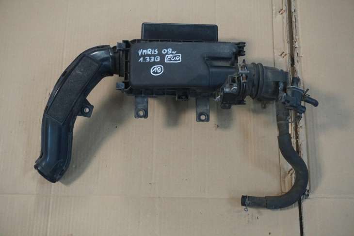 TOYOTA YARIS II OBUDOWA FILTRA POWIETRZA 8709625 17751-0Y010 17880-0Y010