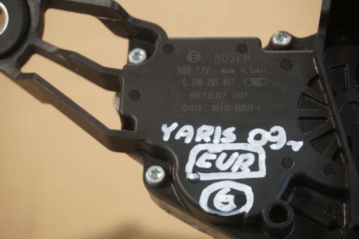TOYOTA YARIS II MECHANIZM WYCIERACZKI TYLNEJ 85130-0D020 - obrazek 3