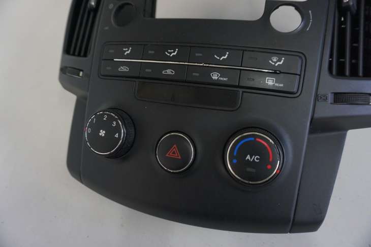 HYUNDAI i30 I FD PANEL STEROWNIA 97250-2LXXX97250-2L170 - Image 2