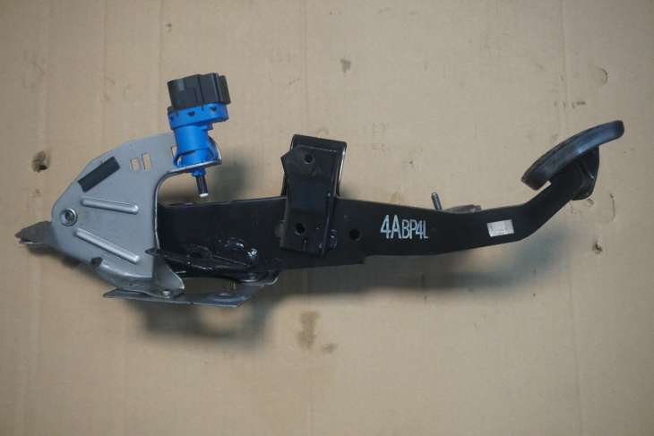 MAZDA 3 I BK PEDAŁ GAZU SPRZĘGŁA EUROPA 4ABP4L BCC29 - Image 3