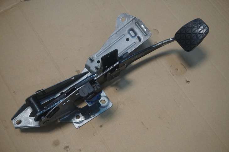 MAZDA 3 I BK PEDAŁ GAZU SPRZĘGŁA EUROPA 4ABP4L BCC29 - Image 4