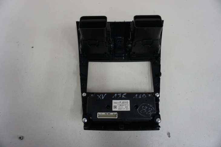 SUBARU XV GP PANEL STEROWANIA KLIMATYZACJI 72311FJ010 - Image 4