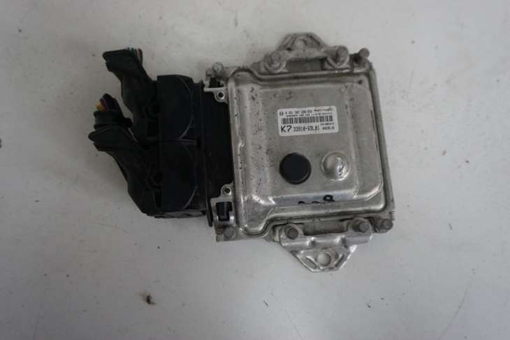 Suzuki Swift Mk7 IV Sterownik Silnika 33910-69L01 - Image 5