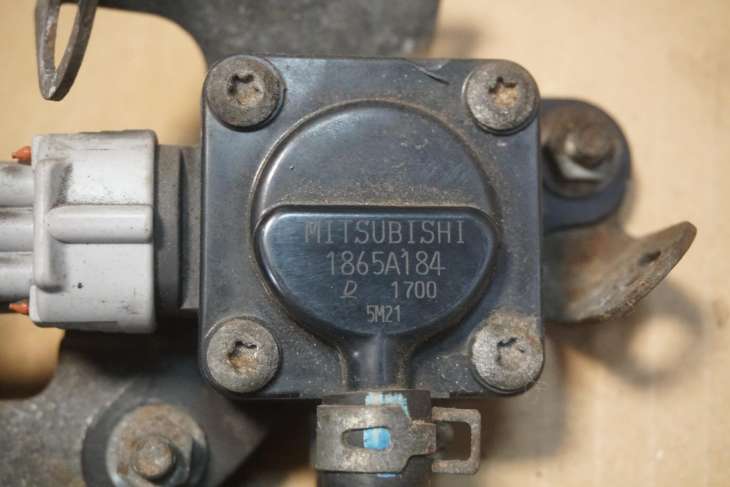 Mitsubishi Asx 1.8did 2010-2018r CZUJNIK CISNIENIA SPALIN 1865A184 - obrazek 2