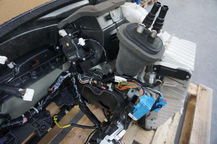 MAZDA 3 BK KONSOLA NAGRZEWNICA 861000-0990 - Image 10