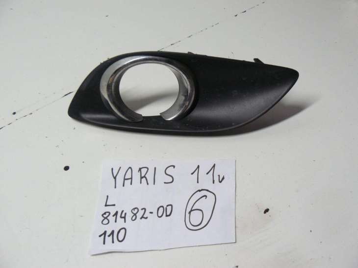 Toyota Yaris 2011r Zaślepka Halogena 81482-Od110